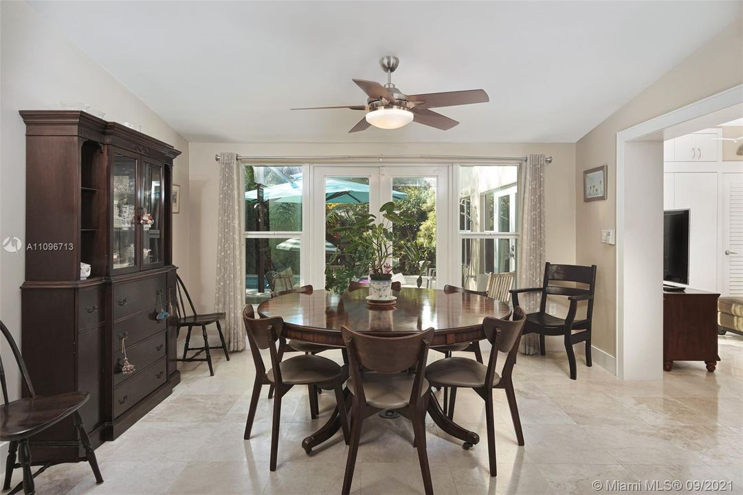 Recently Sold: $1,199,000 (4 beds, 3 baths, 2193 Square Feet)