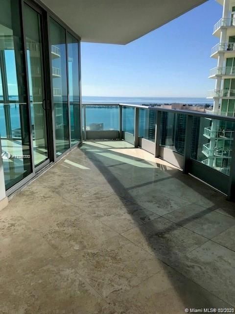 Recently Sold: $1,100,000 (2 beds, 2 baths, 1529 Square Feet)