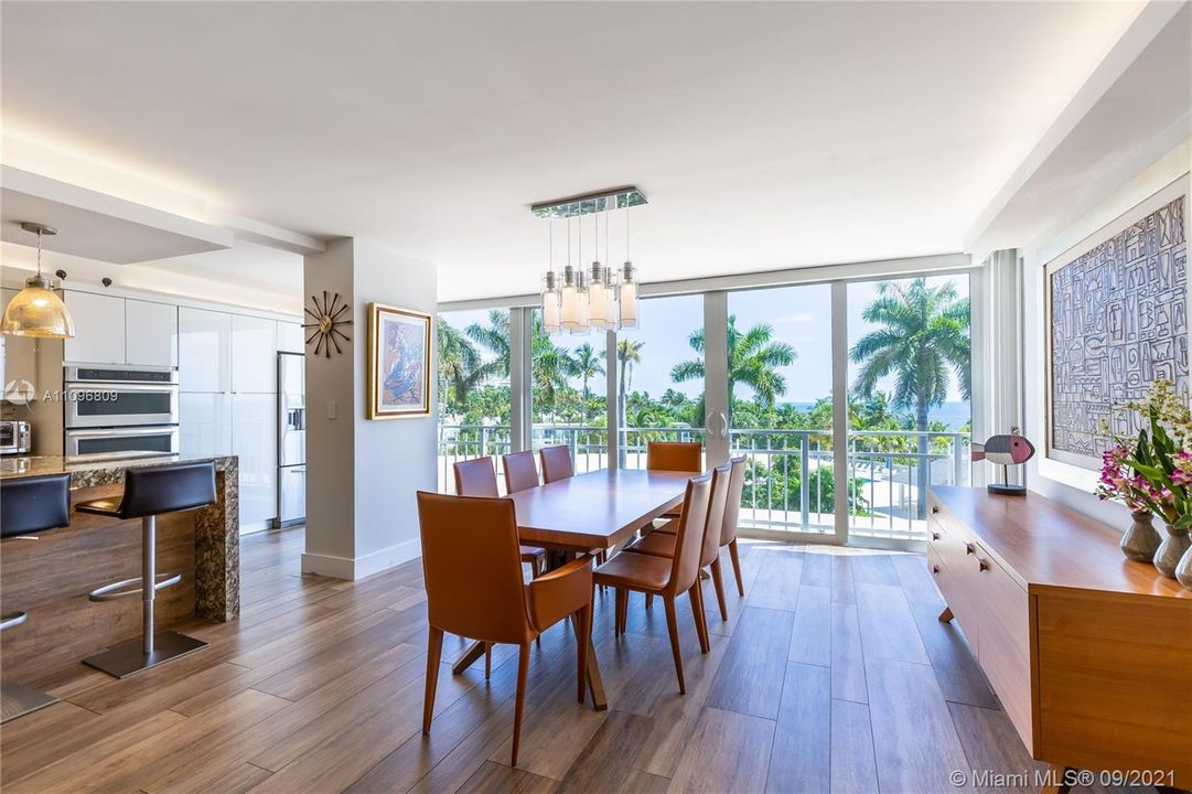 Recently Sold: $1,650,000 (3 beds, 2 baths, 1889 Square Feet)