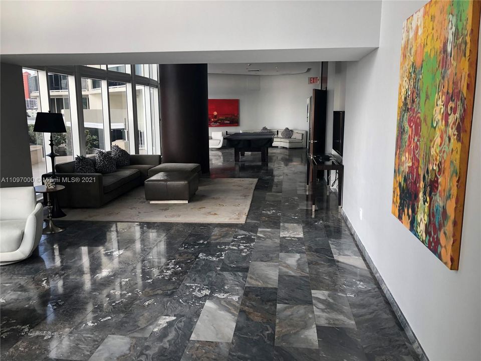Recently Sold: $780,000 (2 beds, 2 baths, 1301 Square Feet)