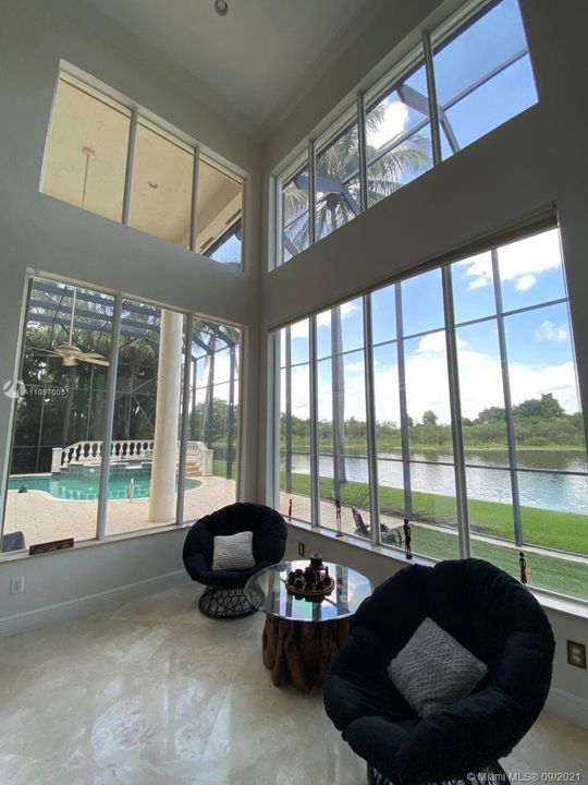 Недавно арендовано: $13,000 (5 спален, 4 ванн, 4718 Квадратных фут)