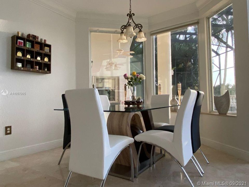 Недавно арендовано: $13,000 (5 спален, 4 ванн, 4718 Квадратных фут)