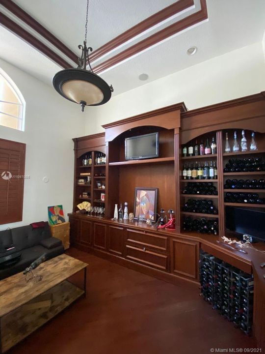 Недавно арендовано: $13,000 (5 спален, 4 ванн, 4718 Квадратных фут)