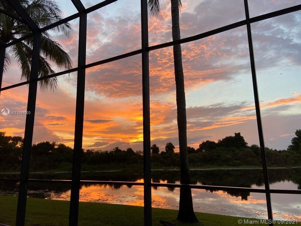 Недавно арендовано: $13,000 (5 спален, 4 ванн, 4718 Квадратных фут)