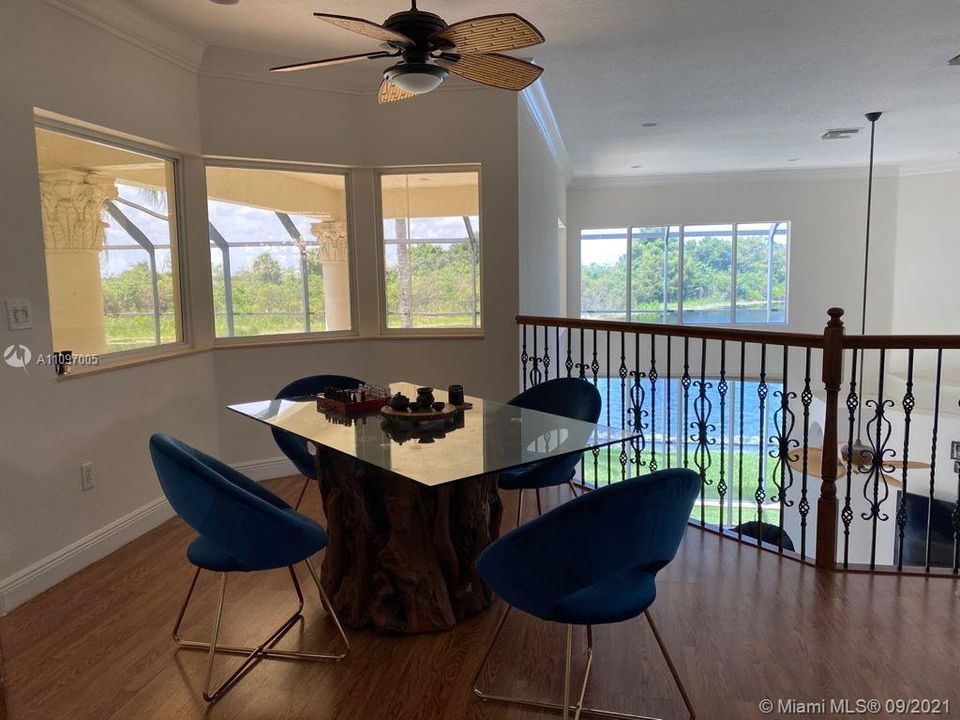 Недавно арендовано: $13,000 (5 спален, 4 ванн, 4718 Квадратных фут)