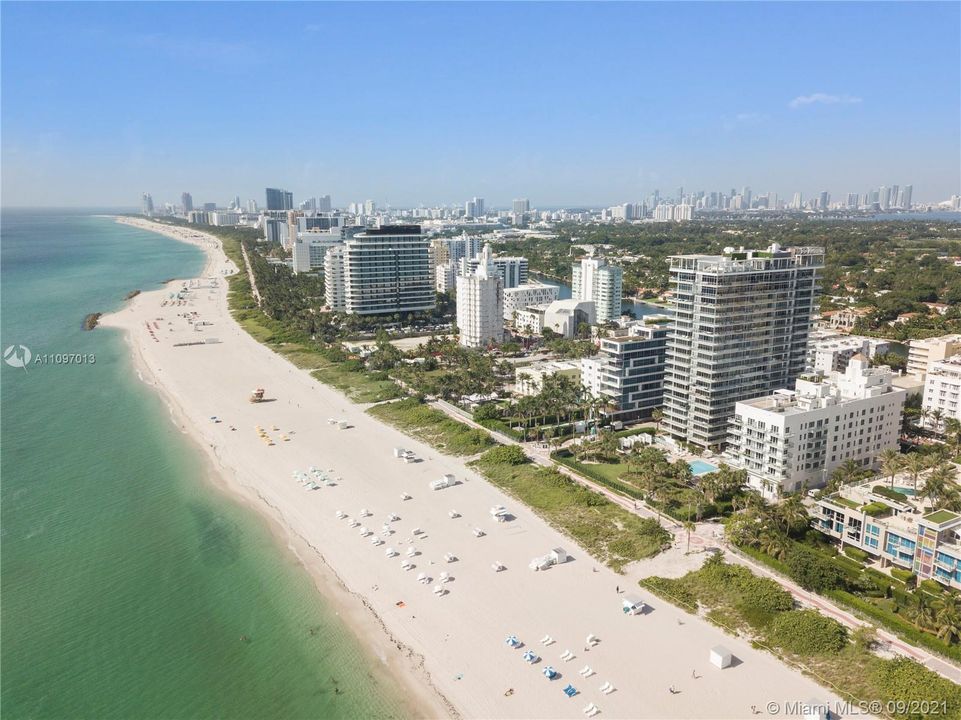 Recently Sold: $2,750,000 (2 beds, 2 baths, 1621 Square Feet)