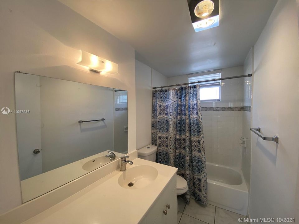 Recently Sold: $219,000 (1 beds, 1 baths, 800 Square Feet)