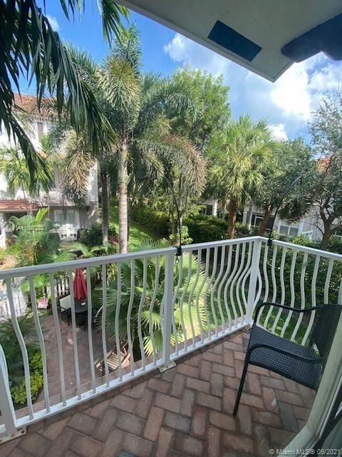 Recently Sold: $410,000 (3 beds, 2 baths, 2089 Square Feet)