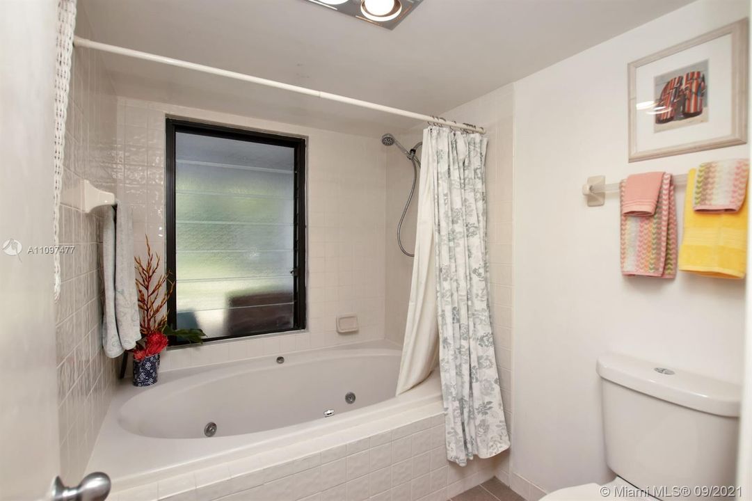 Недавно арендовано: $5,000 (2 спален, 2 ванн, 0 Квадратных фут)