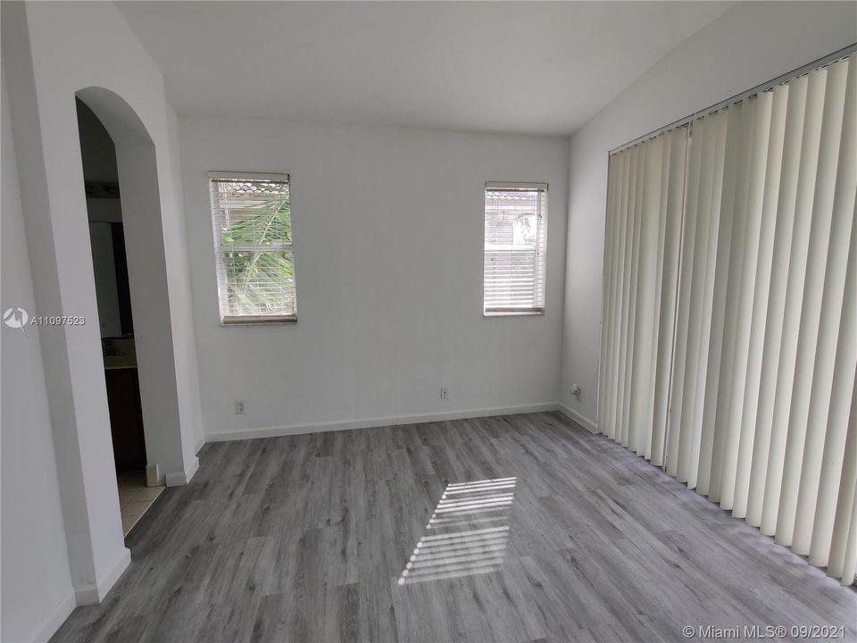Recientemente alquilado: $1,600 (2 camas, 2 baños, 1022 Pies cuadrados)