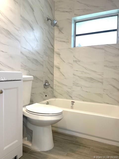 Недавно арендовано: $1,650 (2 спален, 1 ванн, 0 Квадратных фут)