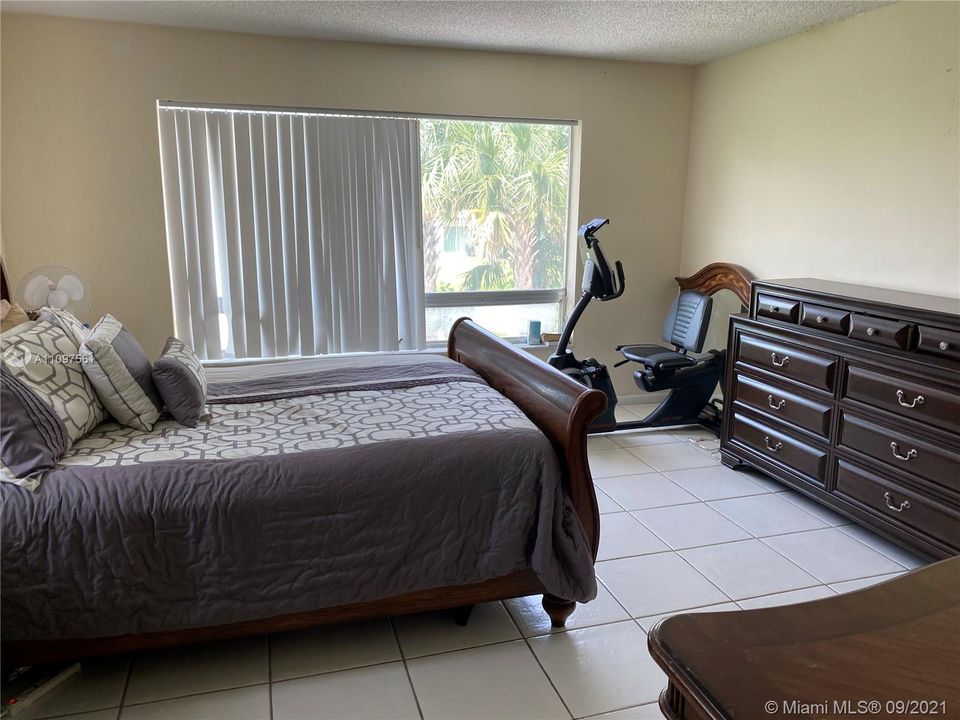 Recently Sold: $171,000 (2 beds, 2 baths, 1360 Square Feet)