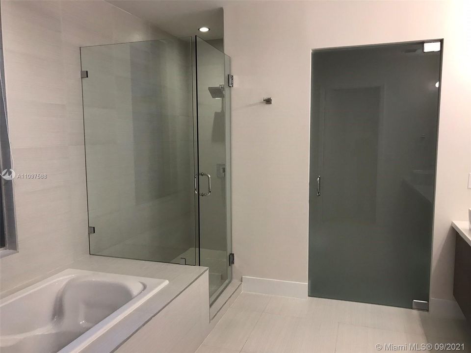 最近租的: $5,200 (3 贝兹, 3 浴室, 1595 平方英尺)