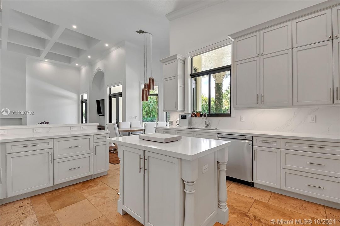 Recently Sold: $3,750,000 (5 beds, 5 baths, 4952 Square Feet)