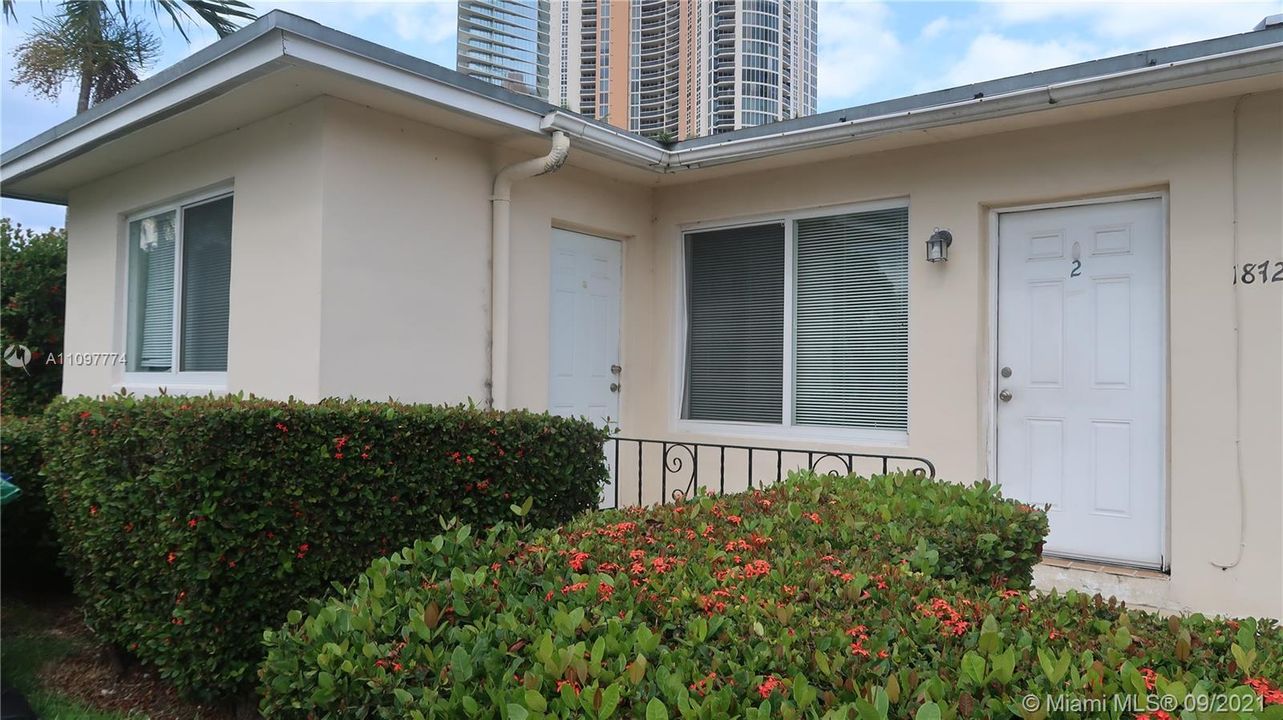 最近租的: $2,700 (3 贝兹, 2 浴室, 1200 平方英尺)