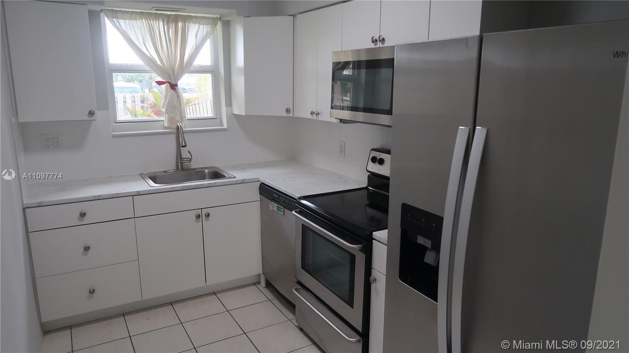 最近租的: $2,700 (3 贝兹, 2 浴室, 1200 平方英尺)