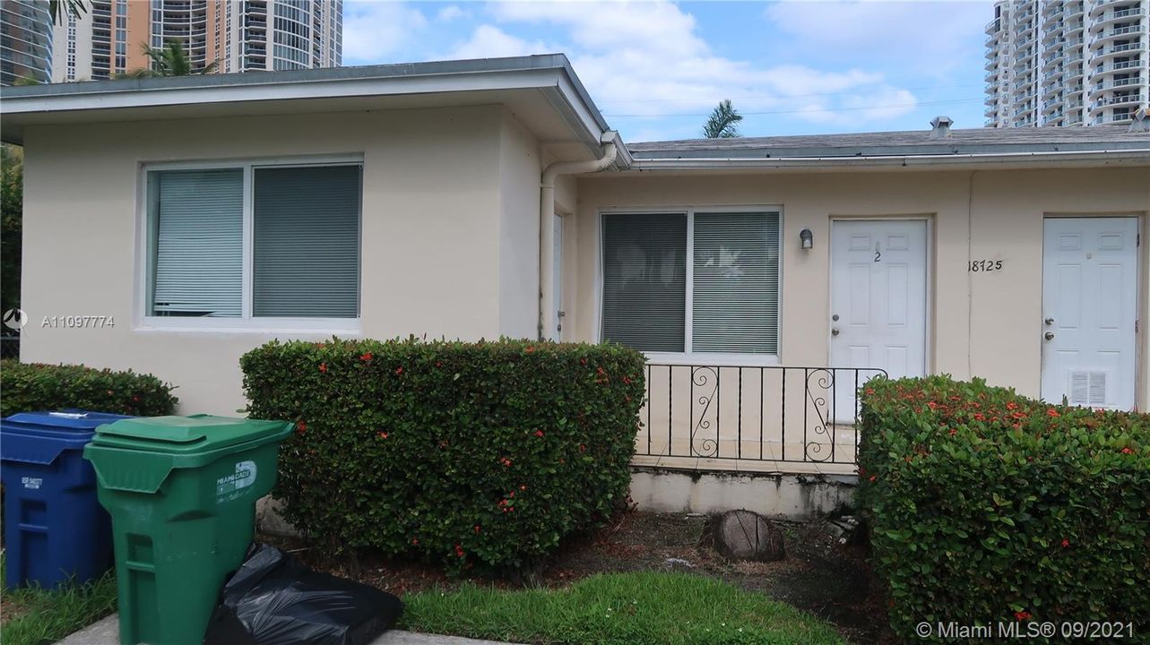 最近租的: $2,700 (3 贝兹, 2 浴室, 1200 平方英尺)