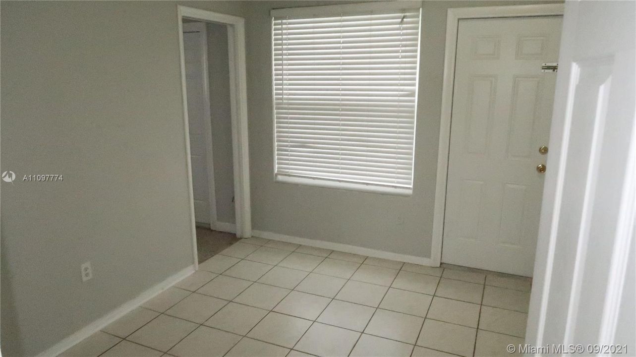 最近租的: $2,700 (3 贝兹, 2 浴室, 1200 平方英尺)