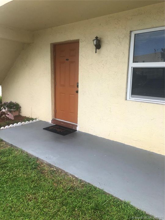 Recently Rented: $1,750 (2 beds, 1 baths, 0 Square Feet)