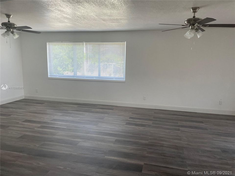 最近租的: $2,100 (3 贝兹, 2 浴室, 0 平方英尺)