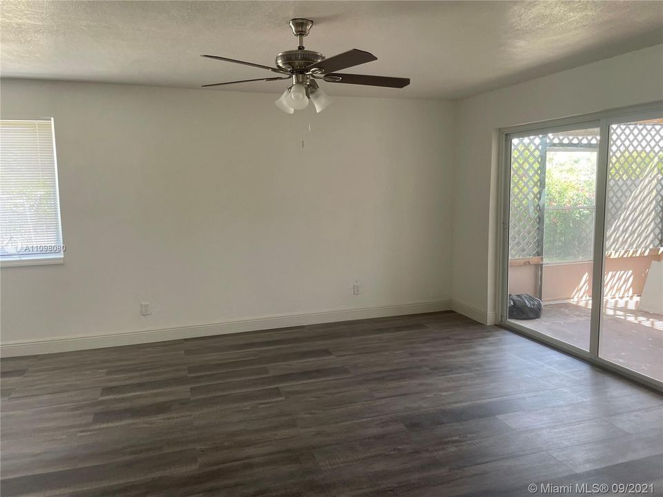 最近租的: $2,100 (3 贝兹, 2 浴室, 0 平方英尺)