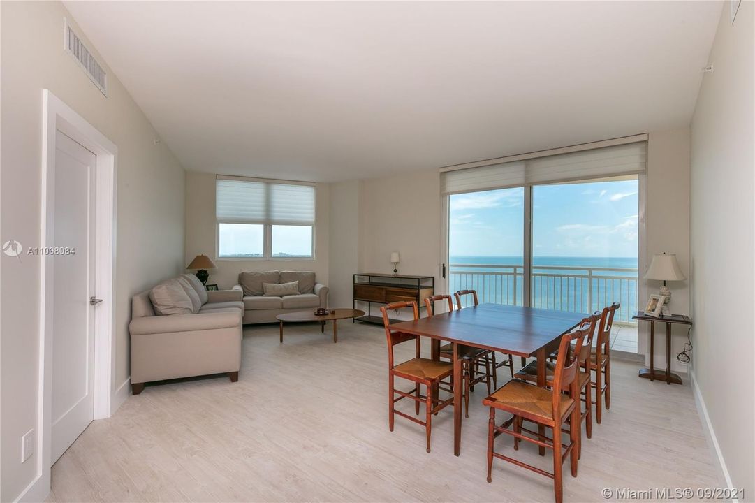 Unobstructed Bay Views