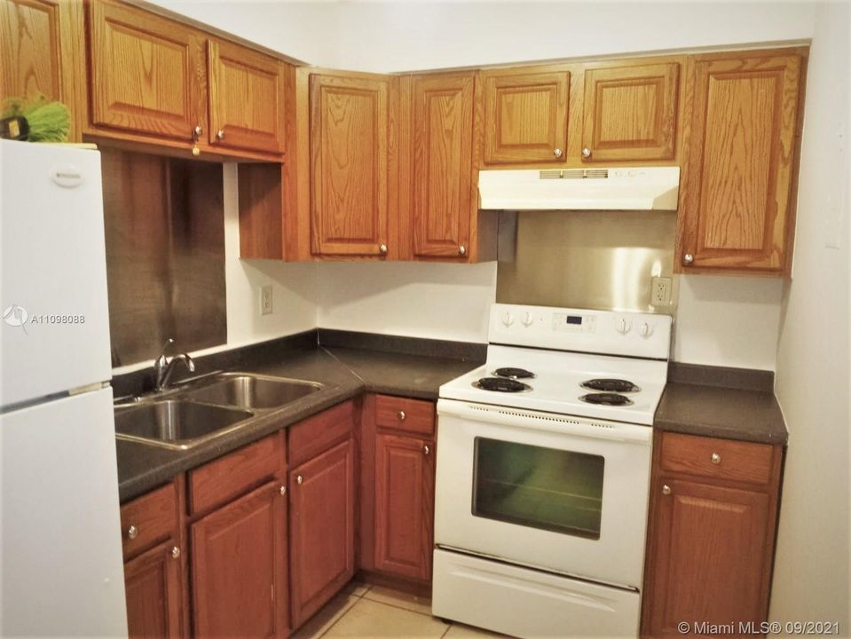 Recently Rented: $1,100 (1 beds, 1 baths, 0 Square Feet)