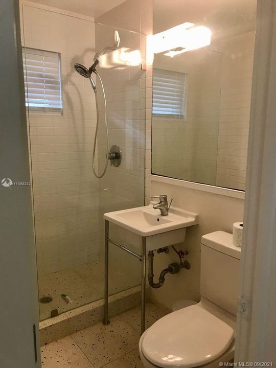 Недавно арендовано: $1,650 (0 спален, 1 ванн, 407 Квадратных фут)