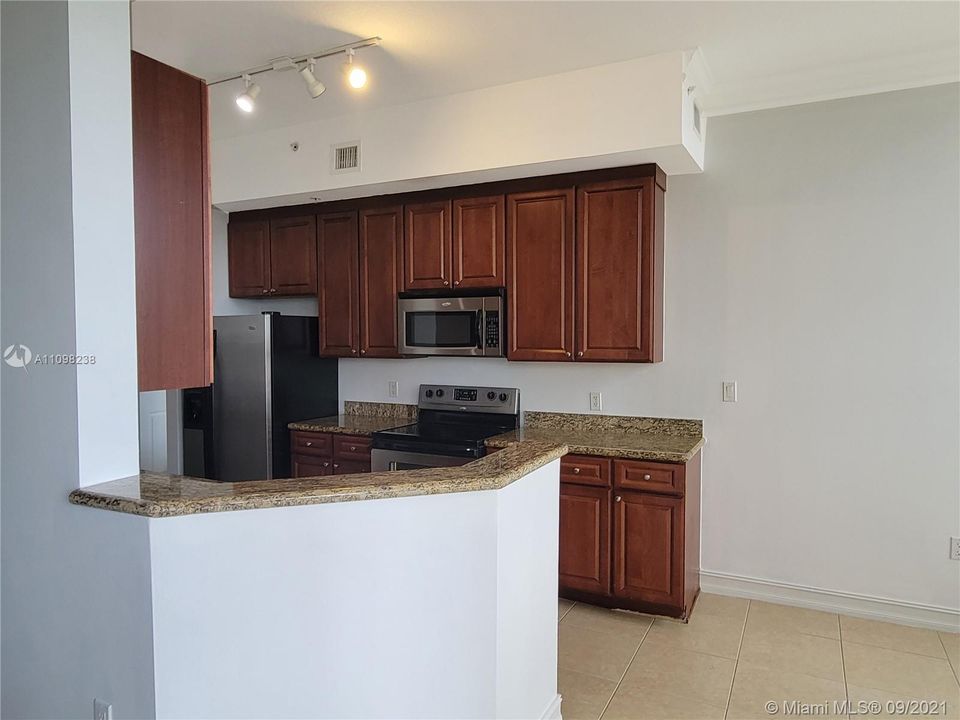 Recently Sold: $440,000 (2 beds, 2 baths, 1368 Square Feet)