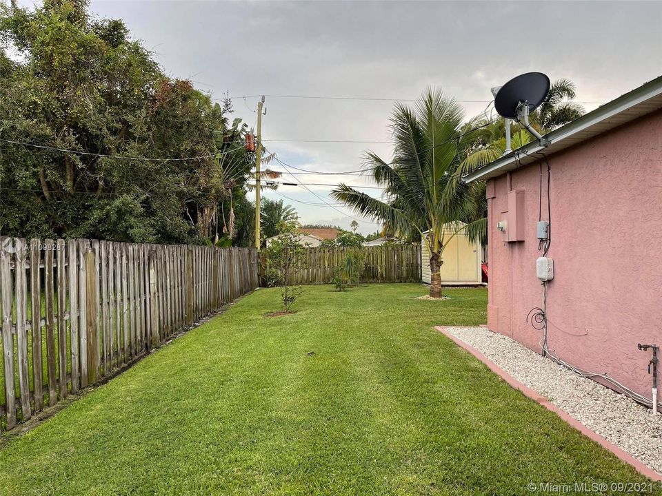 Vendido Recientemente: $230,000 (2 camas, 2 baños, 988 Pies cuadrados)