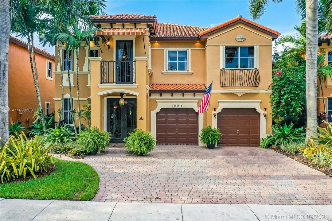 Recently Sold: $750,000 (4 beds, 5 baths, 3415 Square Feet)