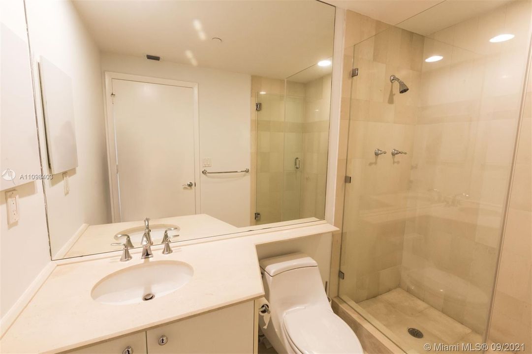 最近租的: $6,500 (2 贝兹, 2 浴室, 1780 平方英尺)