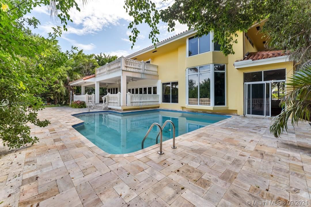Recently Sold: $4,800,000 (7 beds, 7 baths, 6910 Square Feet)