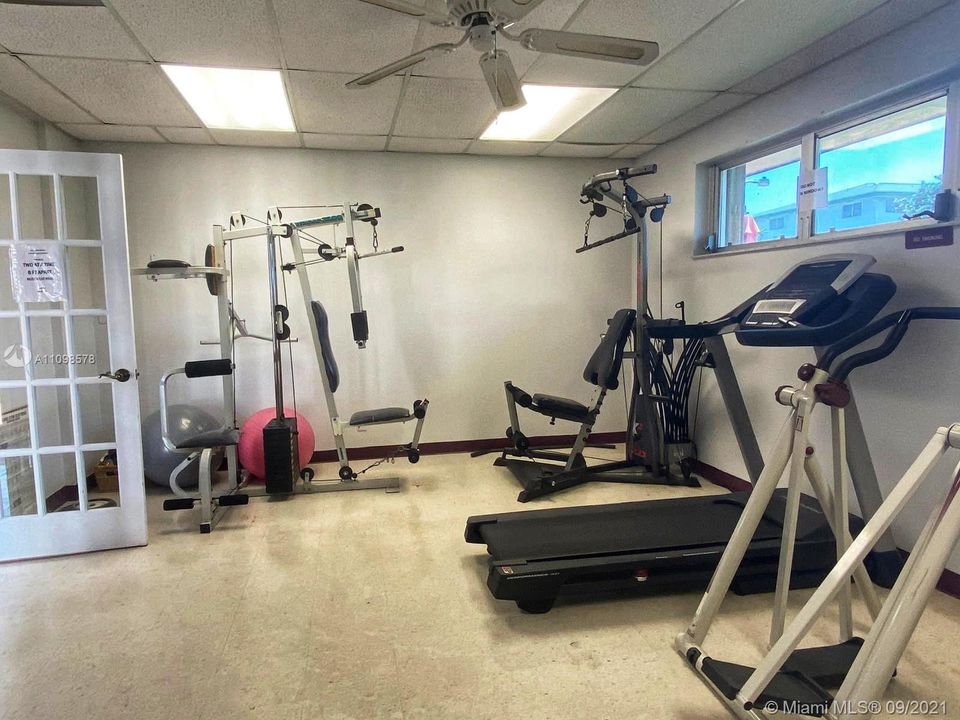 Recently Sold: $125,000 (1 beds, 1 baths, 720 Square Feet)