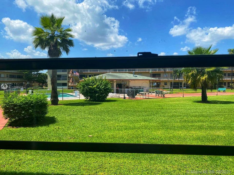 Recently Sold: $125,000 (1 beds, 1 baths, 720 Square Feet)