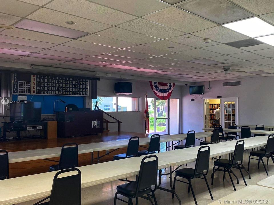 Recently Sold: $125,000 (1 beds, 1 baths, 720 Square Feet)