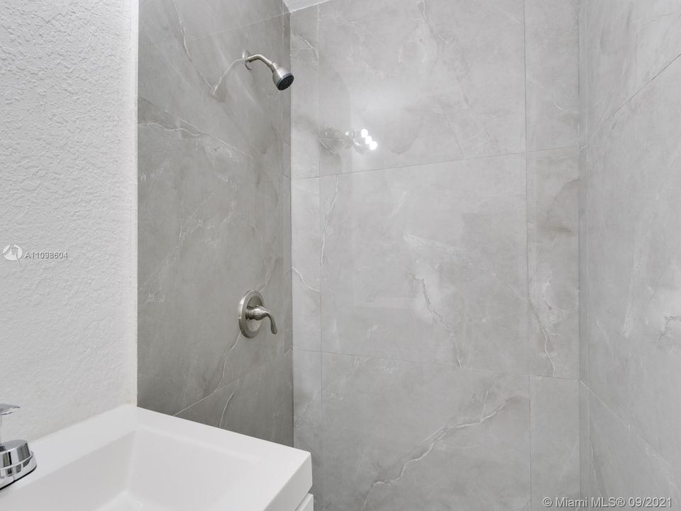 最近售出: $750,000 (0 贝兹, 0 浴室, 1400 平方英尺)