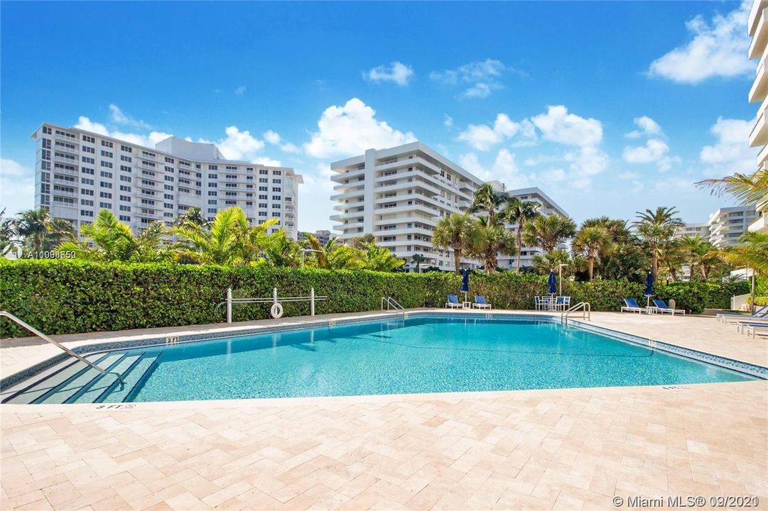 Recently Sold: $1,250,000 (2 beds, 2 baths, 1260 Square Feet)
