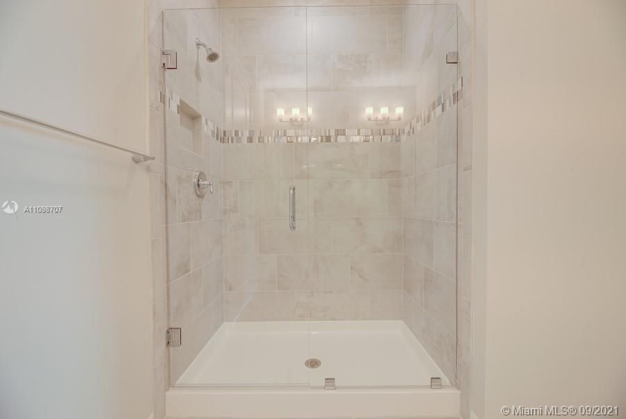 最近租的: $3,600 (3 贝兹, 2 浴室, 1896 平方英尺)