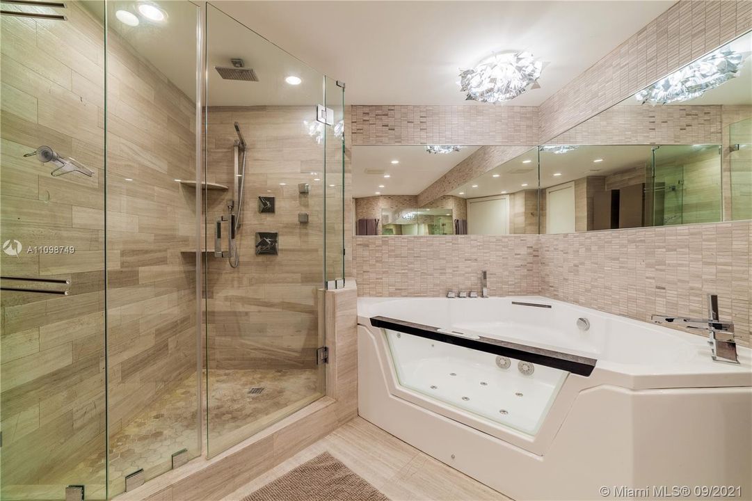 Недавно арендовано: $7,500 (2 спален, 2 ванн, 1715 Квадратных фут)