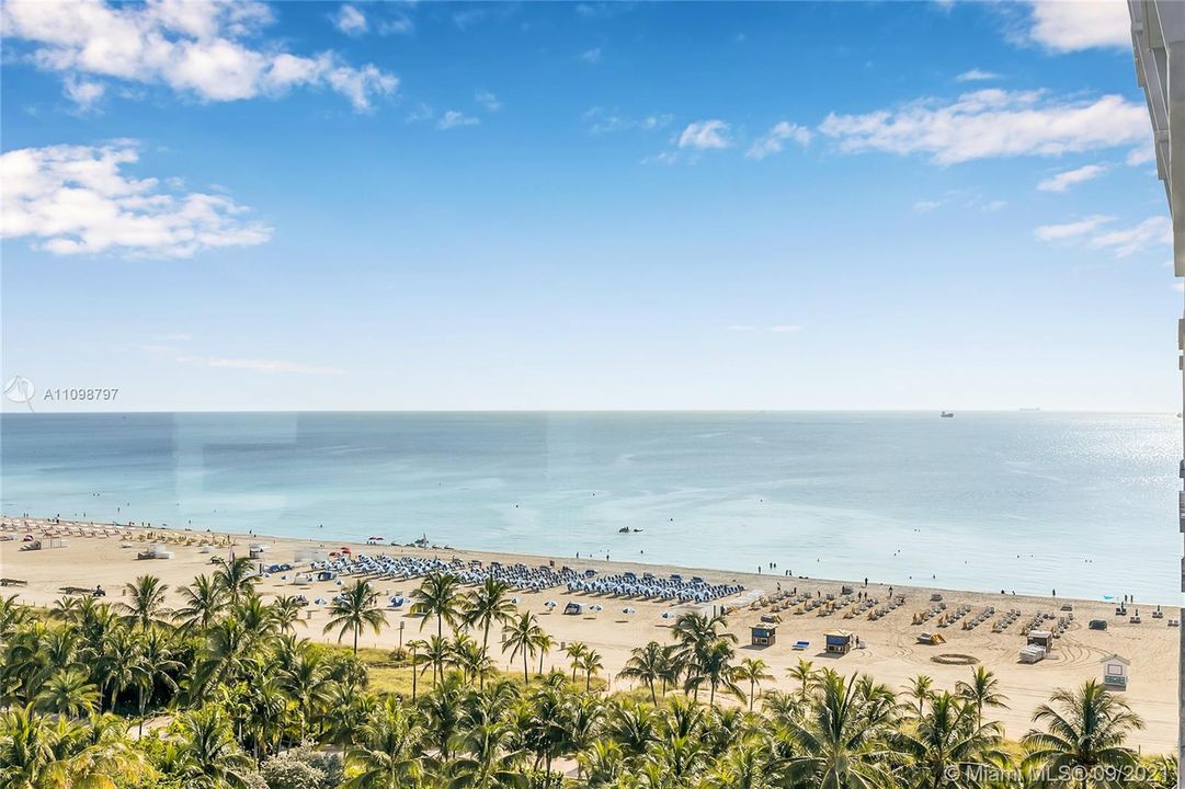 Recently Sold: $1,295,000 (2 beds, 2 baths, 1170 Square Feet)