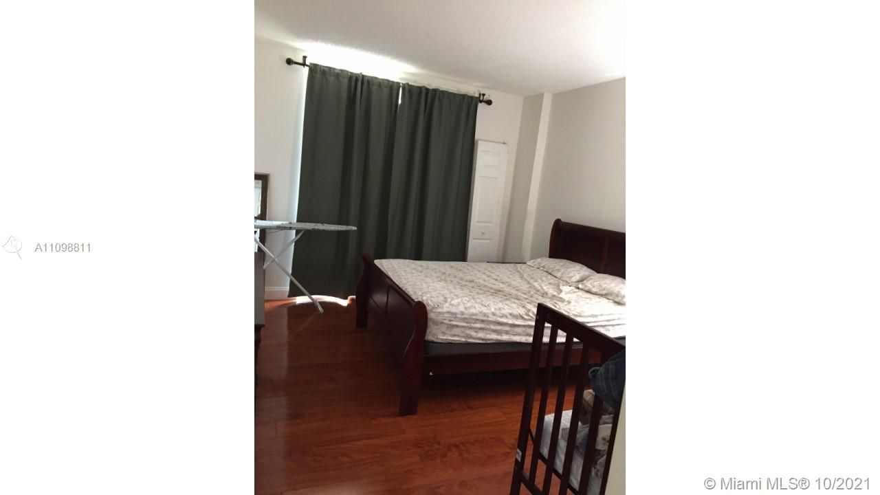 Recently Rented: $2,300 (2 beds, 2 baths, 996 Square Feet)