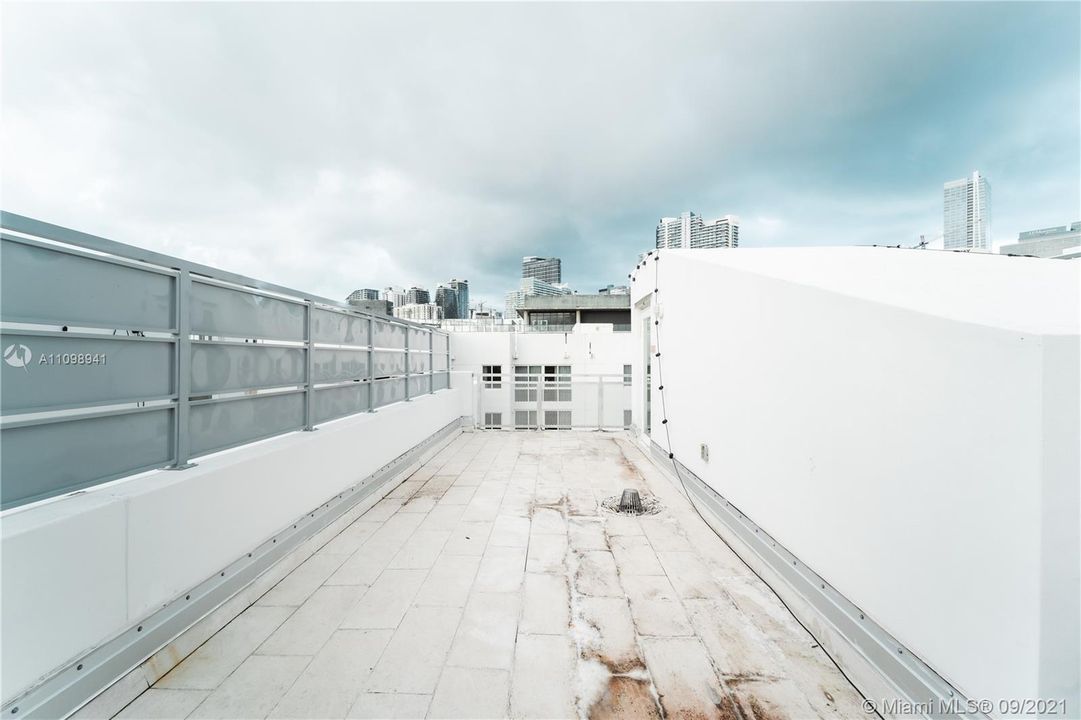 Rooftop - NE view
