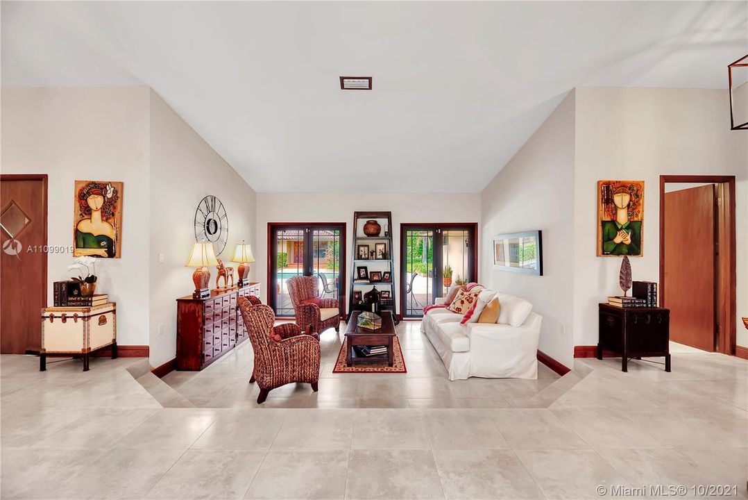 Recently Sold: $1,195,000 (5 beds, 4 baths, 3622 Square Feet)
