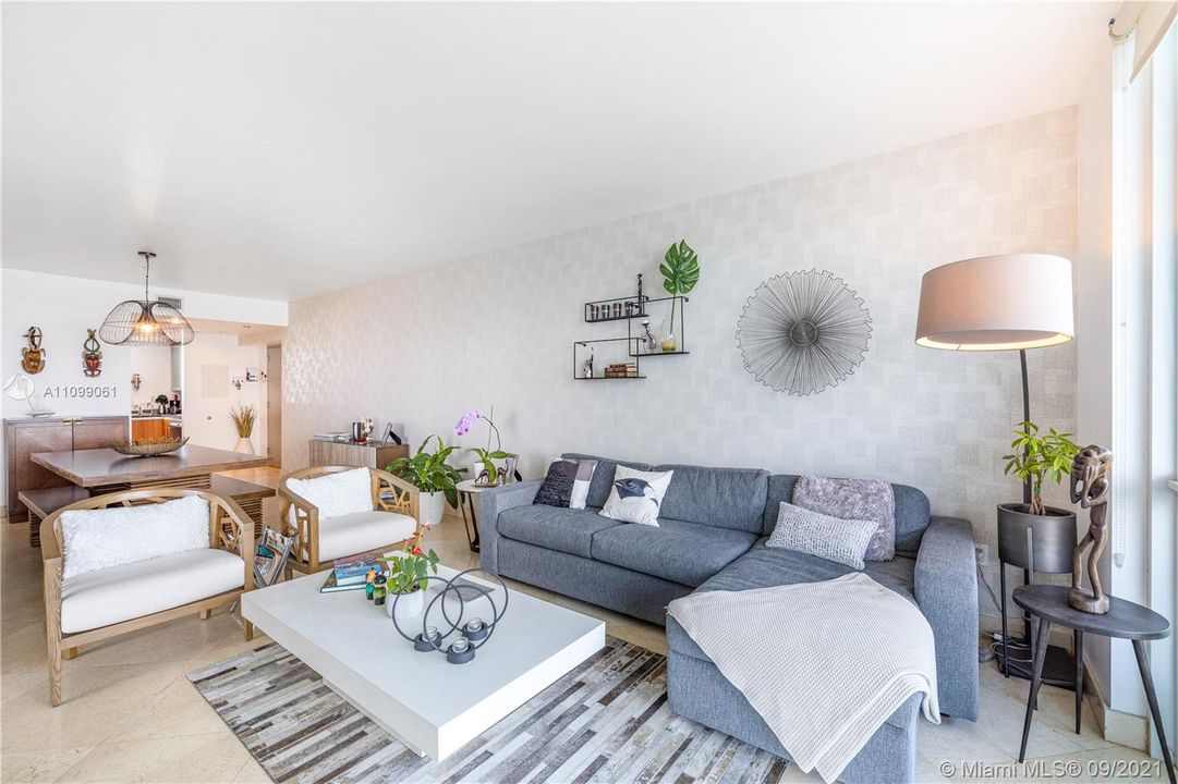 Recently Sold: $1,399,000 (2 beds, 2 baths, 1210 Square Feet)