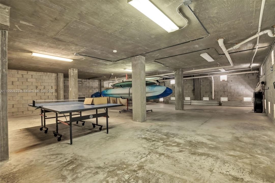 Vendido Recientemente: $3,599,000 (5 camas, 5 baños, 4483 Pies cuadrados)