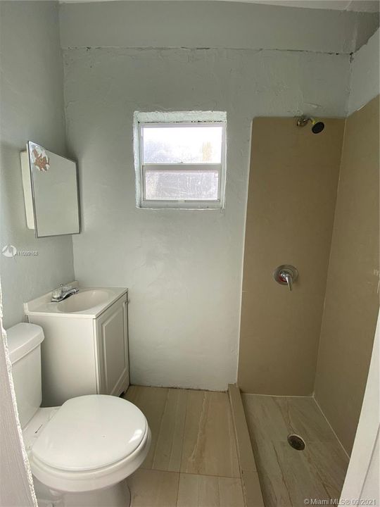 最近租的: $2,500 (3 贝兹, 2 浴室, 1279 平方英尺)