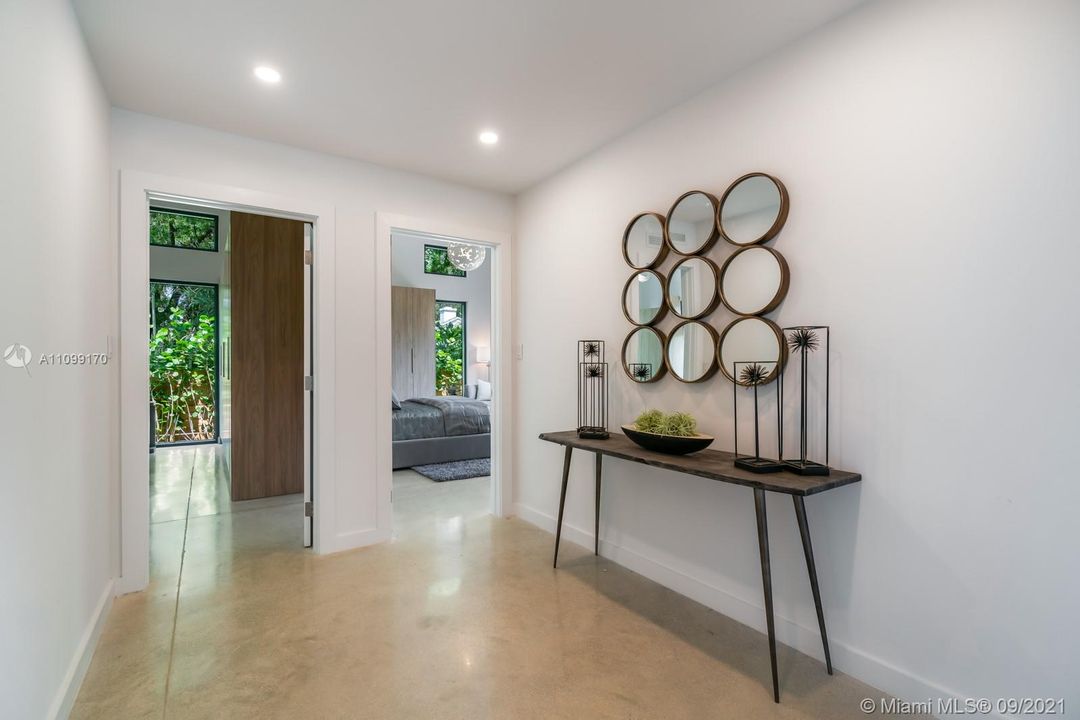 Recently Sold: $2,500,000 (4 beds, 4 baths, 2825 Square Feet)