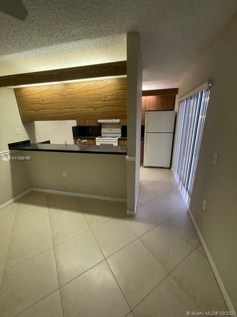 Recently Sold: $230,000 (2 beds, 2 baths, 1236 Square Feet)