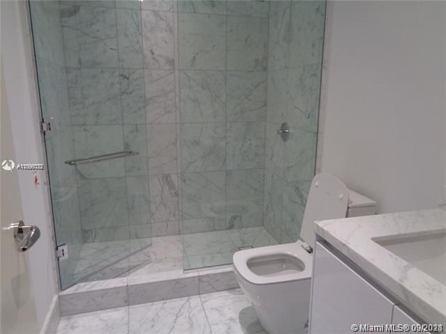 最近租的: $7,900 (1 贝兹, 2 浴室, 1125 平方英尺)